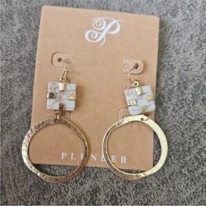 Plunder Gold and Cream Dangle Earrings